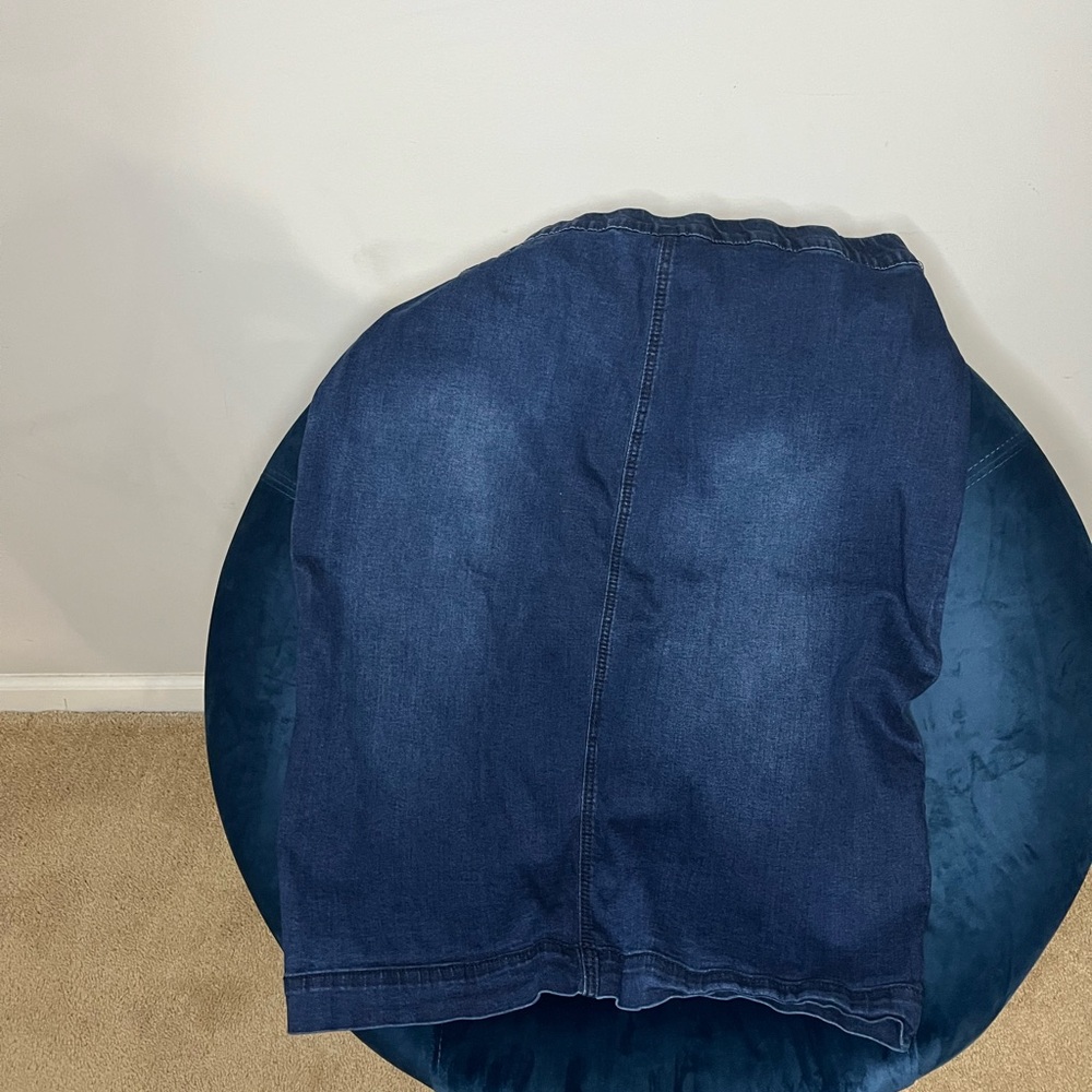 Jean skirt with split